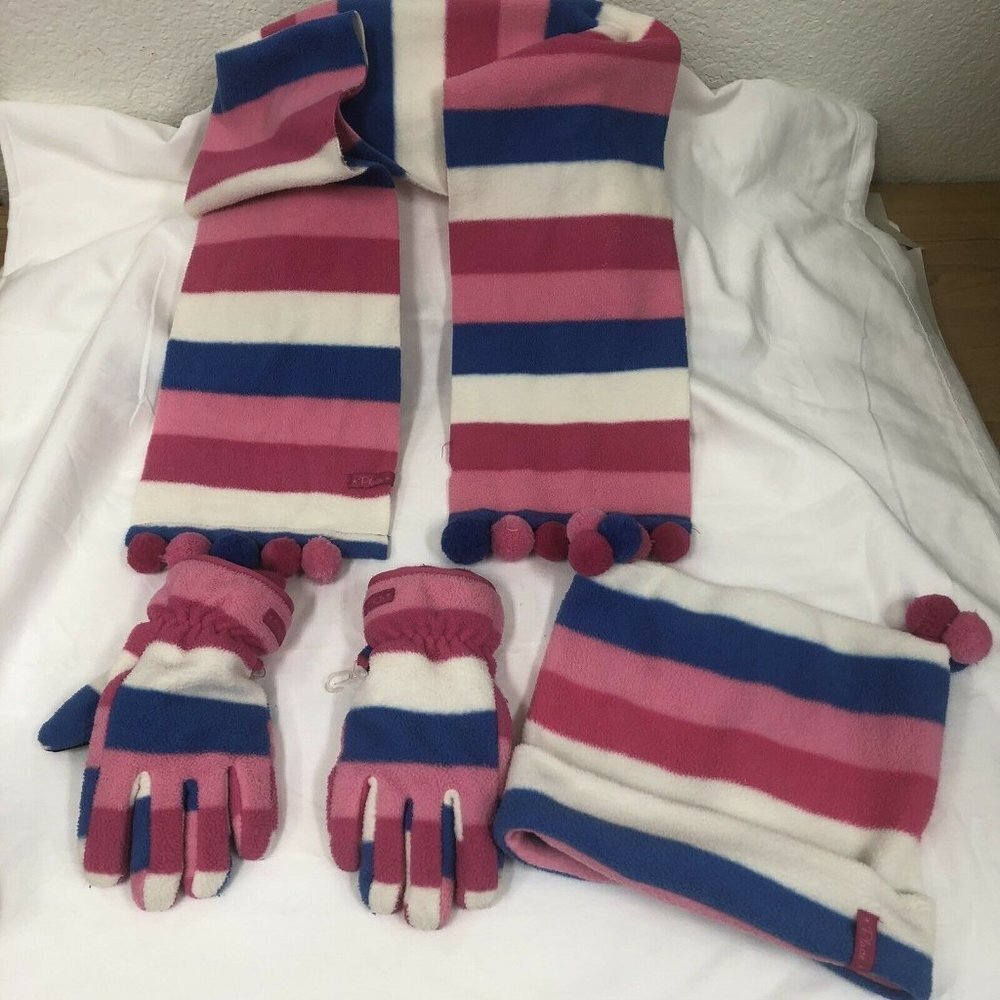 Girls Childrens Place Scarf, Hat Glove Bundle Size